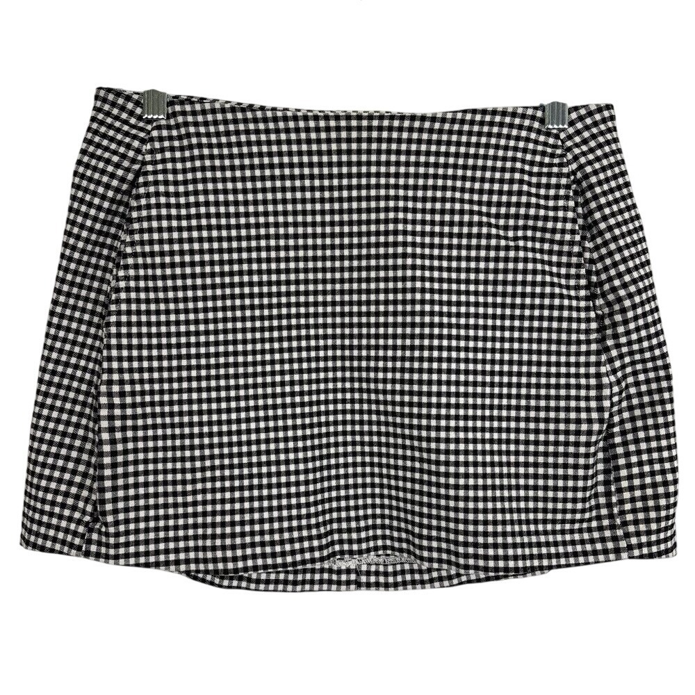 Urban Outfitters Size Medium Gingham Mini Skirt Black White Preppy